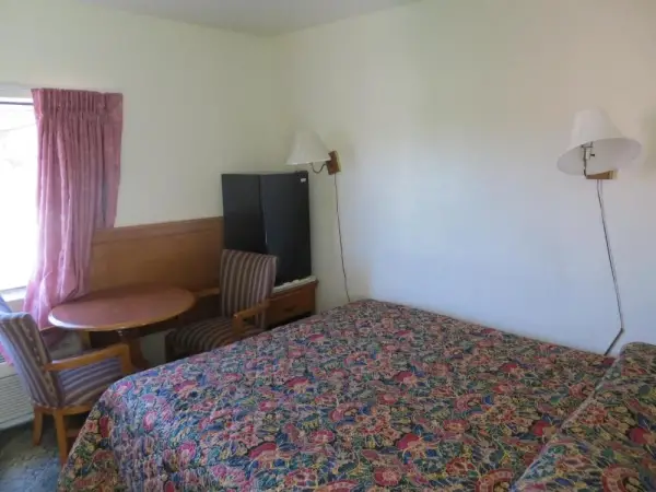 Bristol Motel 8